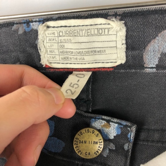 Current/Elliott 'The Stiletto' Black Wild Flower Skinny Jeans - Picture 7 of 13